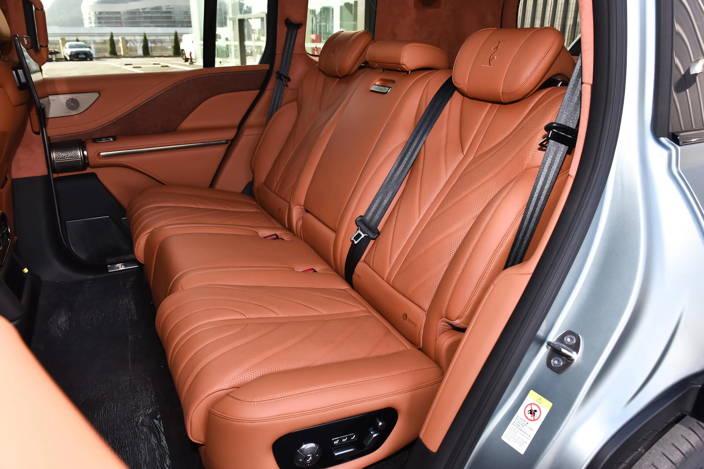 Yangwang U8 Deluxe Edition( No Warrenty)