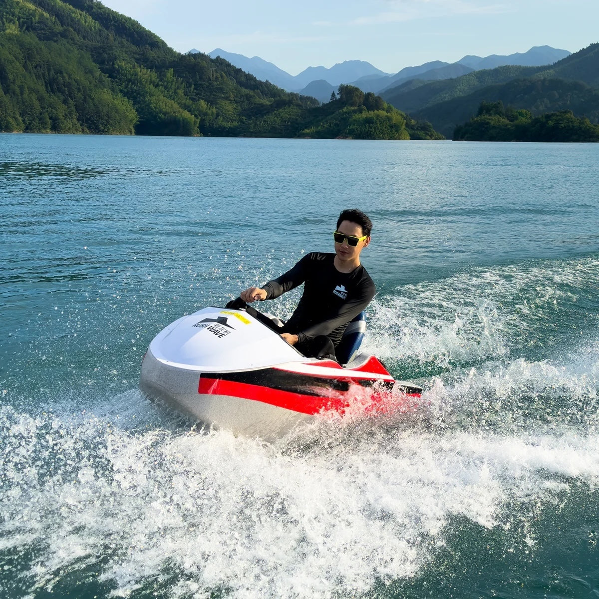 electric BOAT